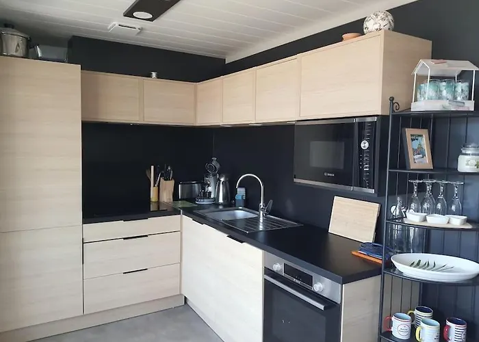 4-6 Pers-piscine Chauffee-150m Шале *